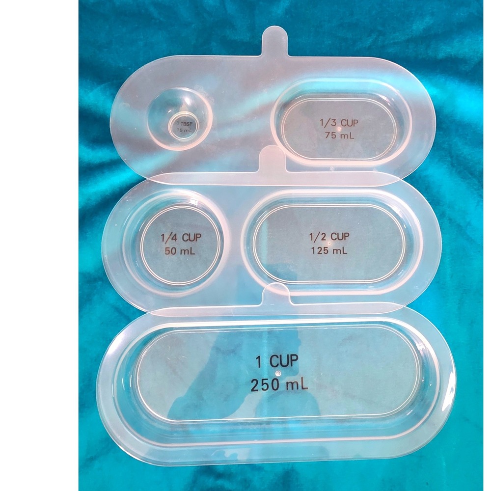 Pampered Chef Cutting Board Flat Plastic Measuring Cup Insert #1028